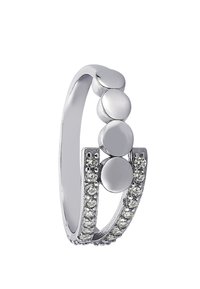 Bague en argent avec trois perles lisses et un anneau texturé orné de petits cristaux sur un côté. Finition polie, forme circulaire.