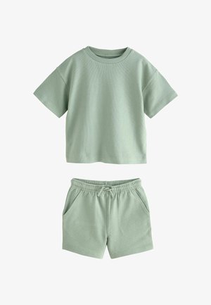 Next TEXTURED SHORT SLEEVE SET - Pantaloni scurți - sage green