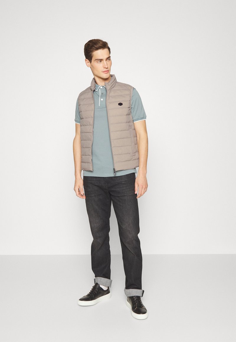 Herren Leichte Jacken | Emporio Armani WAISTCOAT Weste beige - MI55628 Herren Leichte Jacken | Emporio Armani WAISTCOAT Weste beige - MI55628