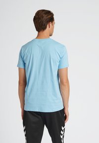 Hummel T-shirt - bas - blue bell
