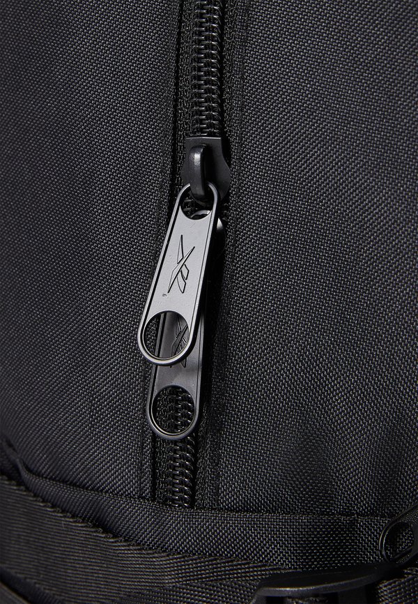 CARSON UNISEX - Rucksack3