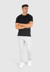 Smilodox KARRY 3ER PACK - T-shirts basic - schwarz