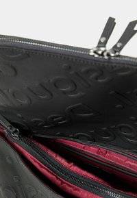 Desigual Umhängetasche - black