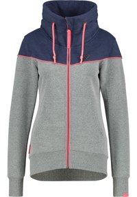 Felpa grigia con zip, con un pannello superiore blu navy, dettagli rosa, colletto alto e cordini. Presenta tasche laterali e polsini e orlo a coste.
