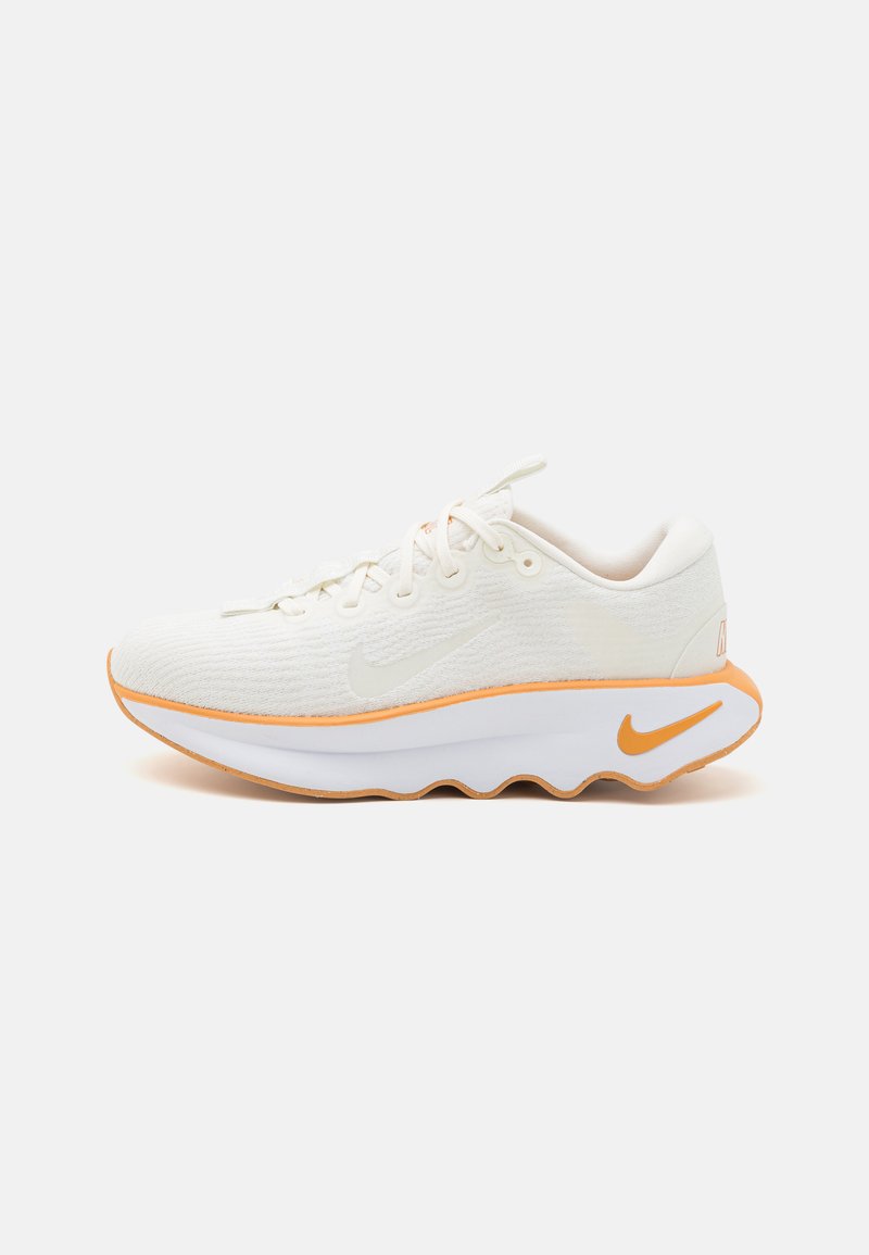 Nike Performance Hardloopschoenen voor op de weg wit