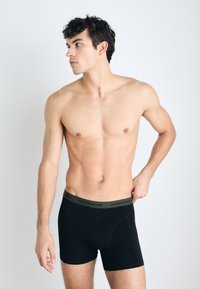 Thumbnail Image 6