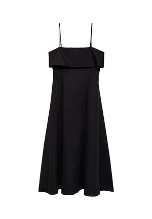 Sort stropløs kjole med en flæset halsudskærning, A-linje silhuet og justerbare spaghettistropper. Fremstillet af glat, letvægtsstof.