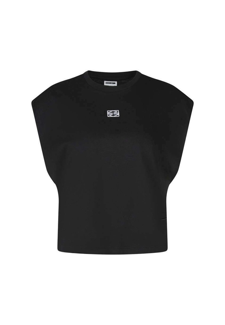 T-shirt noir cropped avec un col large et des manches courtes. Présente un petit patch logo au centre. Matériau en coton avec une texture lisse.