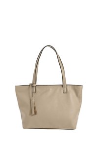Sac fourre-tout en cuir beige avec deux poignées, une texture lisse et un gland décoratif. Présente des coutures contrastées et un design simple et ouvert.