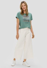 s.Oliver PAILLETTEN - T-Shirt print - petrol