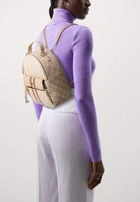 LIU JO - BACKPACK - Rucksack - nuez Thumbnail Image 1