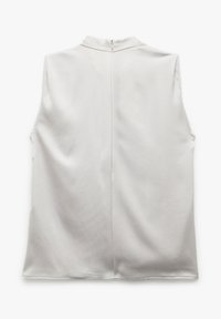 Mouwloos topje in lichtgrijze stof met een gladde textuur, met een hoge halslijn en een verborgen rits aan de achterkant.