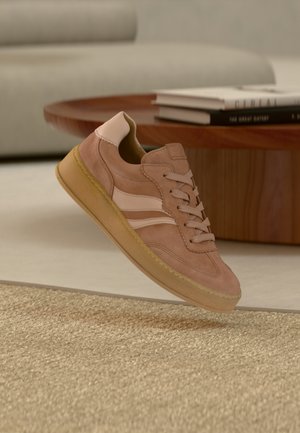 Sneakers laag - clay/rouge