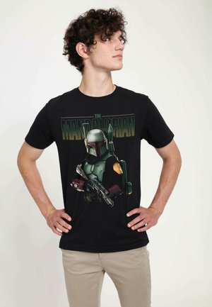 STAR WARS: THE MANDALORIAN MANDOMON EPI6 SHOOT OUT UNISEX - T-shirt z nadrukiem