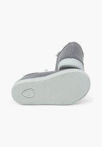 Hallide hallid kanvasest slip-on jalatsid, millel on tekstuuriga ülemine osa ja valge kummitald. Omadusteks on minimalistlik disain ja õmmeldud detailid.