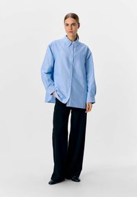 Object LOOSE FIT - Blusa - cornflower blue