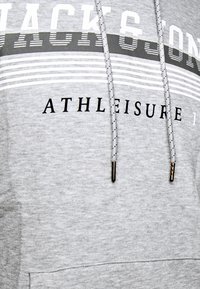 Jack & Jones JJIRON HOOD - Sudadera - light grey melange