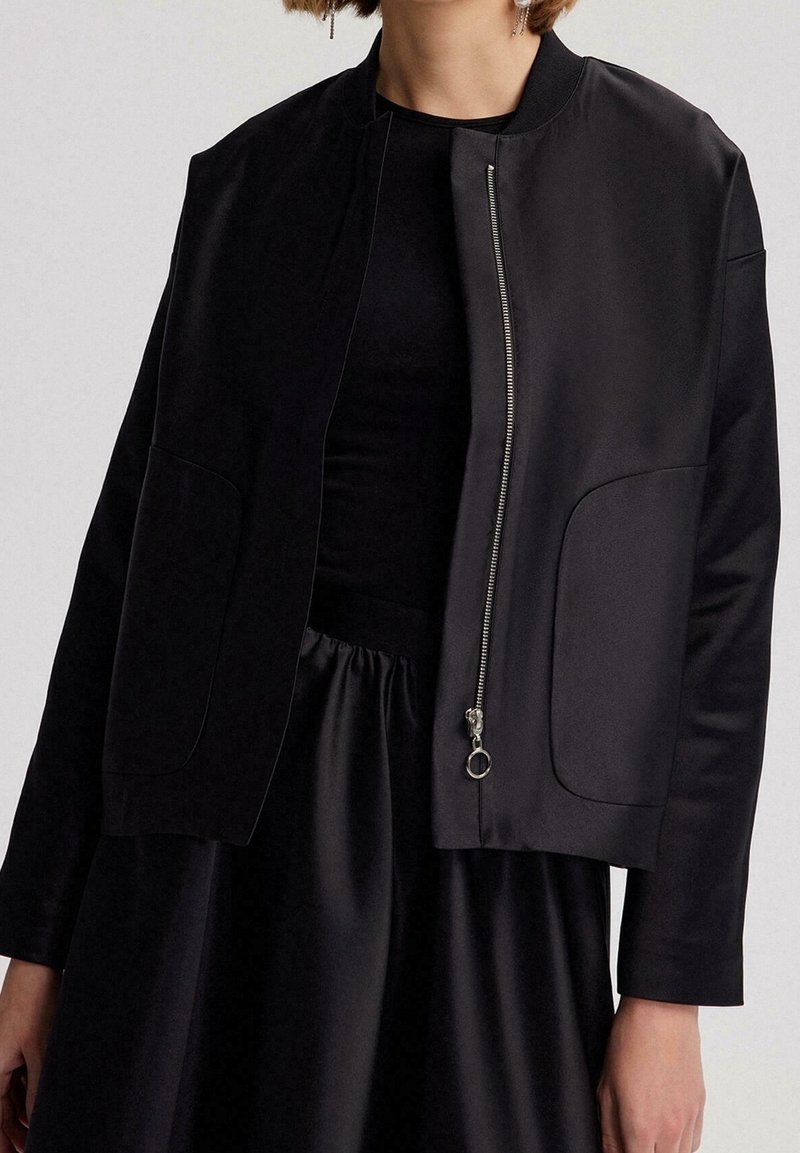 Touché Privé Bomberjacke - black