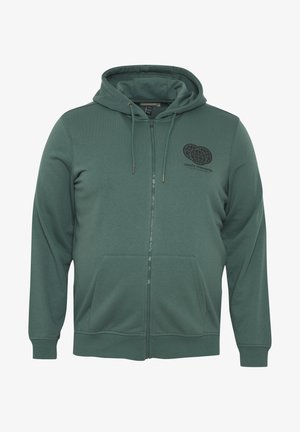 Zaļš zip-up kapuce ar auklu, priekšējām kabatām un mazu melnu logotipu kreisajā krūtīs. Mīksta audums ar gludu tekstūru.