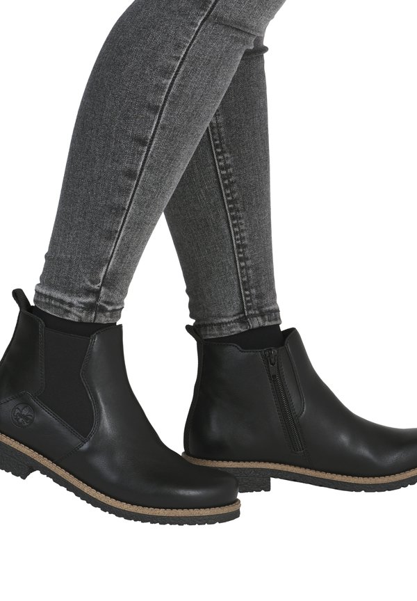 Stiefelette - schwarz