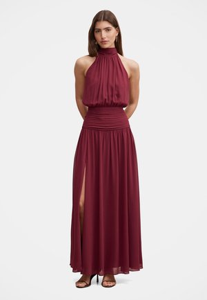 Forever New, RENATA BACKLESS HALTER MAXI - Vestito lungo - berry