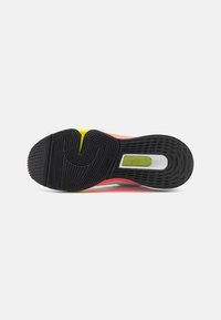 Nike Performance VERSAIR - Pantofi training - white/cyber volt/black