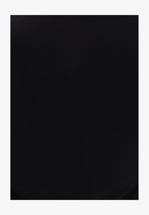 Mustaa venyvää kangasta, sileä rakenne, tasainen väri, ei näkyviä kuvioita tai korostuksia, tyypillistä urheilu- tai rentoa vaatetusta.