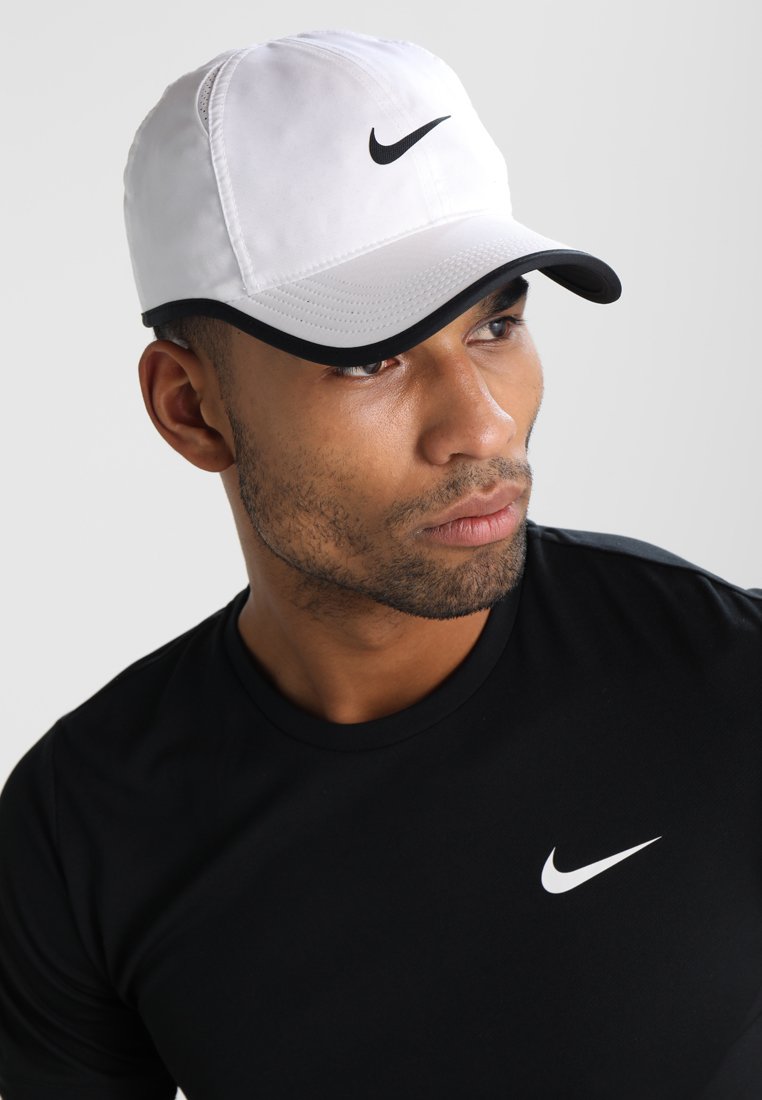 nike featherlight cap