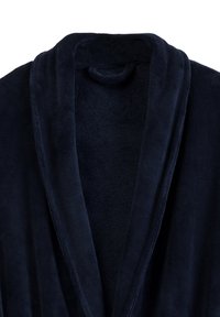 Granatowy polarowy szlafrok z kołnierzem typu szal, miękką teksturą i otwartym krojem. Brak widocznych elementów metalowych i wzorów.