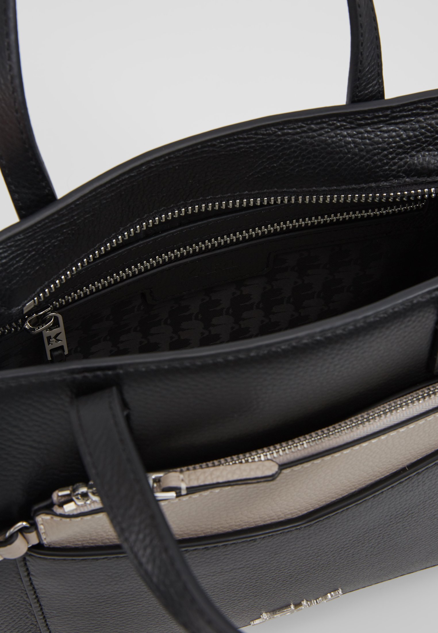 articlespp media p131bfb4d7846d32 KARL LAGERFELD POCKET SMALL TOTE Håndveske wine Zalando.no
