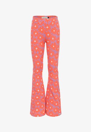 Uitlopende broek in helder koraal met een bloemmotief in roze en wit. Gemaakt van rekbare stof, met een tailleband op middelhoogte.