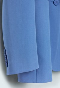 Stradivarius Krátký kabát - blue