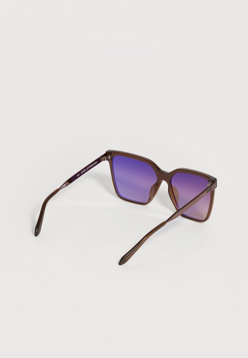 QUAY AUSTRALIA LEVEL UP REMIXED - Sunglasses - dark brown  display picture 2