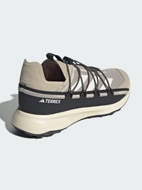 Adidas Terrex VOYAGER 21 TRAVEL - Sapatos de caminhada - beige/wonder white/semi impact orange