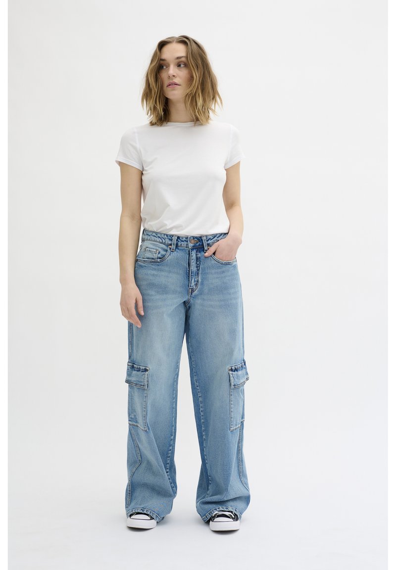 My Essential Wardrobe Flared Jeans lichtblauw My Essential Wardrobe Flared Jeans lichtblauw