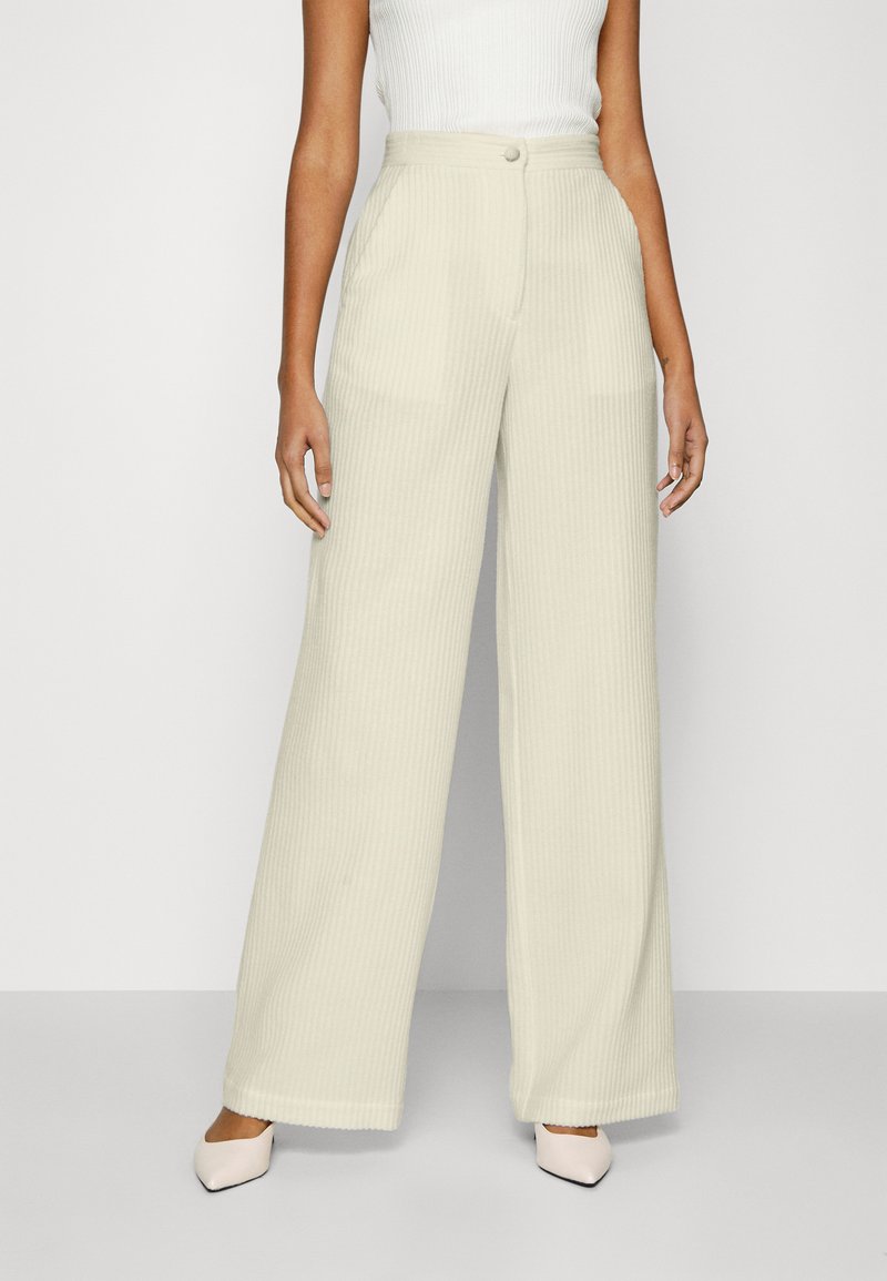 Emporio Armani Trousers - avorio