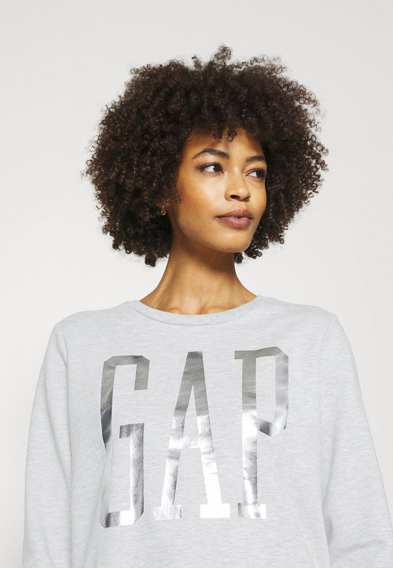 gap crewneck sweatshirt women's