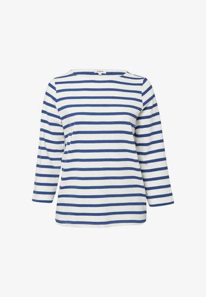 Weißes langärmeliges Hemd mit breiten blauen horizontalen Streifen und rundem Ausschnitt, das eine legere, lockere Passform zeigt.