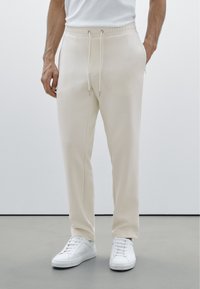 Massimo Dutti JOGGER FIT - Jogginghose - beige