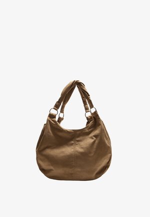 Borsa hobo in tessuto marrone con una texture morbida, due manici attorcigliati e dettagli metallici. Presenta una forma arrotondata e una cucitura centrale.
