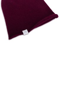 CASH-MERE Čepice - cranberry rot
