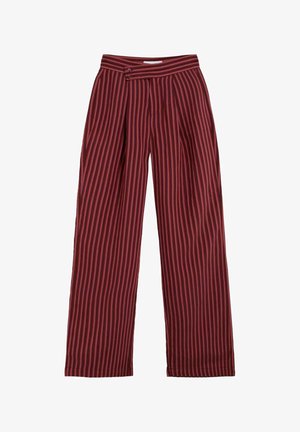 Pantalones de talle alto y pierna ancha con rayas verticales en rojo y rojo oscuro y detalle de pretina con doble botón.