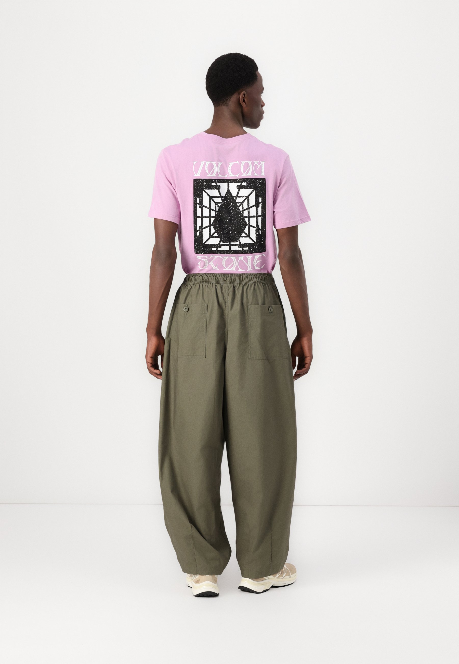Nike Sportswear CLUB - Trousers - medium olive/olive