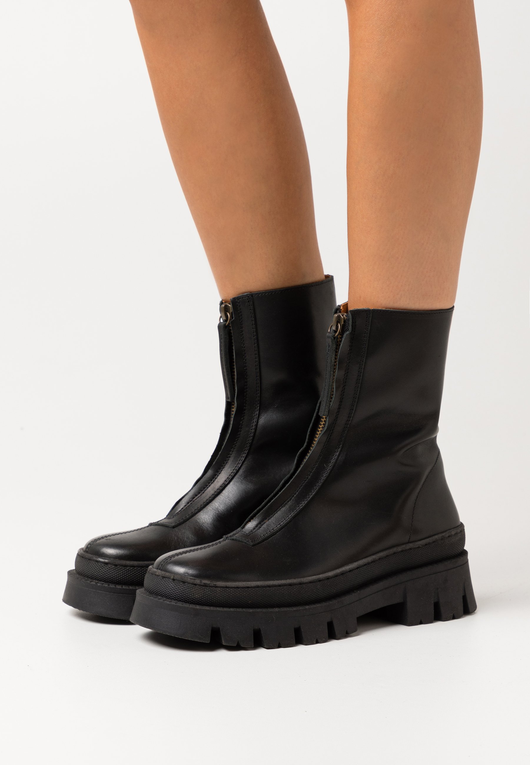 Kurt Geiger London STINT FRONT ZIP BOOT 