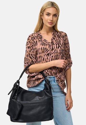 Zwarte leren schoudertas met een ritssluiting en een afneembare kleine pouch. Heeft een gebogen vorm en een verstelbare schouderband voor gemakkelijk dragen.
