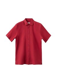 Rotes Kurzarmhemd aus atmungsaktivem Stoff, mit durchgehender Knopfleiste, spitzem Kragen und seitlichen Schlitzen für bessere Bewegungsfreiheit.