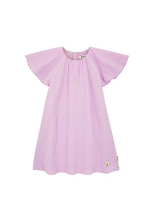 Liliowa sukienka z falbanowymi rękawkami, marszczonym dekoltem i miękką fakturą. Na dole znajduje się naszywka w kształcie misia, a fason to luźna linia A.