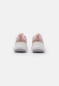 Nike Performance FREE RN FK NATURE - Utcai futócipők - pink foam/white/pink oxford/platinum tint