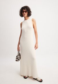 NA-KD Maxi dress - offwhite