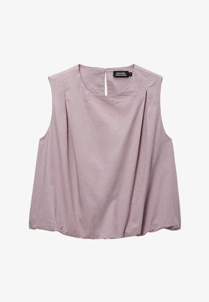 Blouse sans manches, de couleur lilas clair, avec encolure ronde, détails plissés près des épaules et fermeture au dos par bouton à ouverture en goutte d'eau.